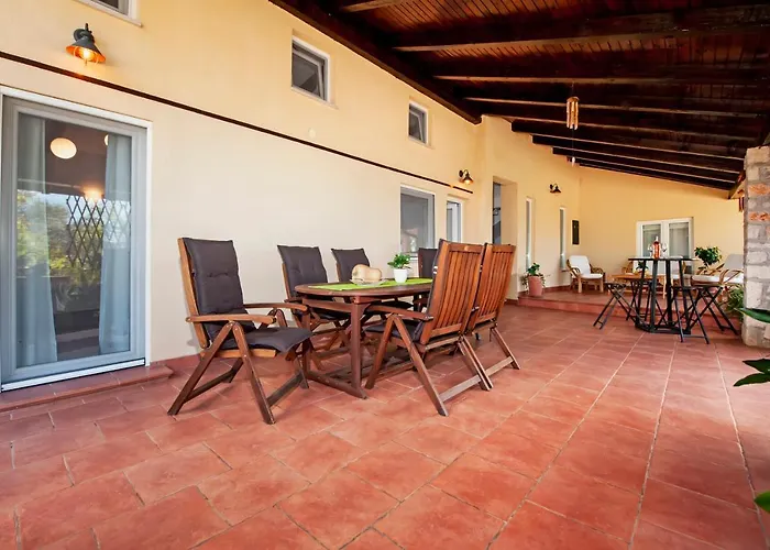 Fra & Mar Apartman *